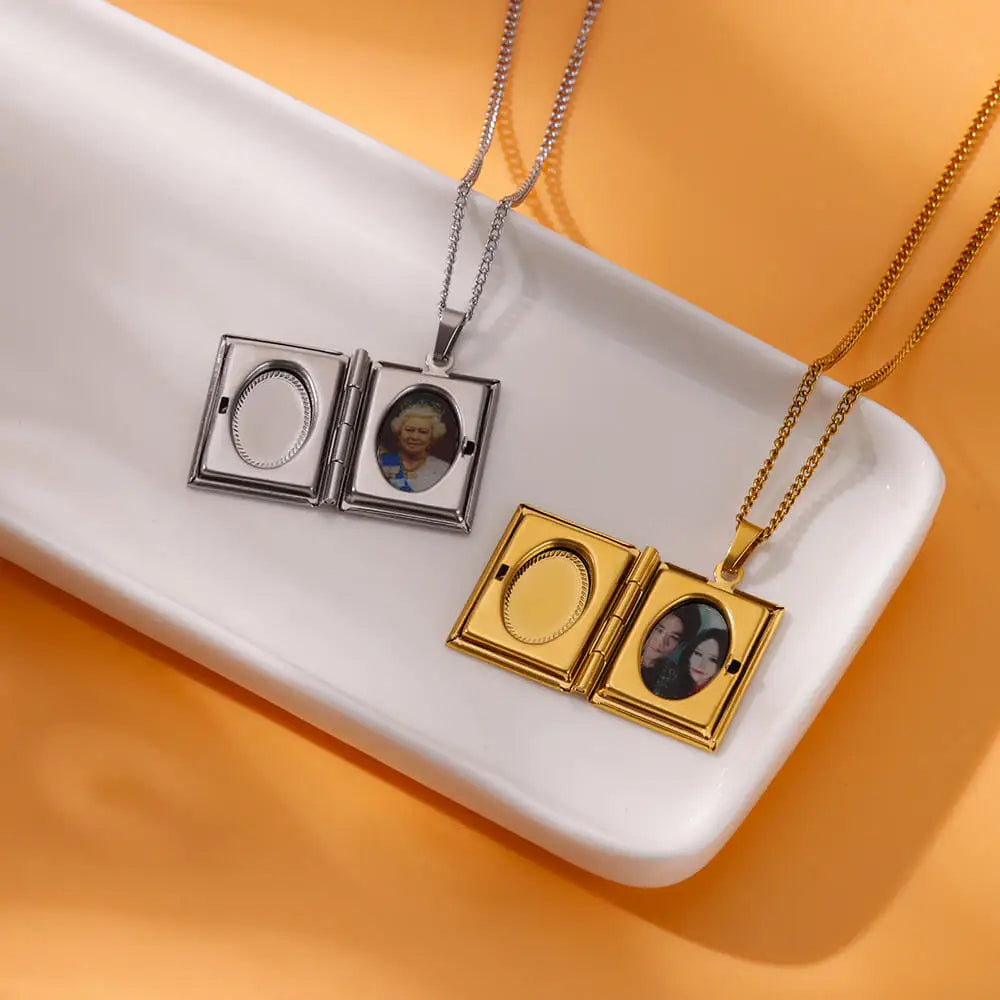 Relicário Livro do Amor com Foto Personalizada