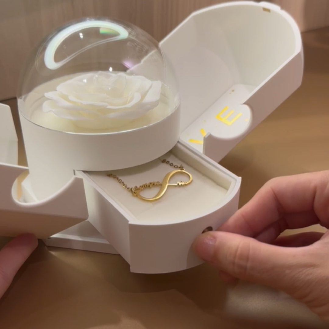 Caixa com Rosa Eterna & Colar Infinito Personalizado com Nomes