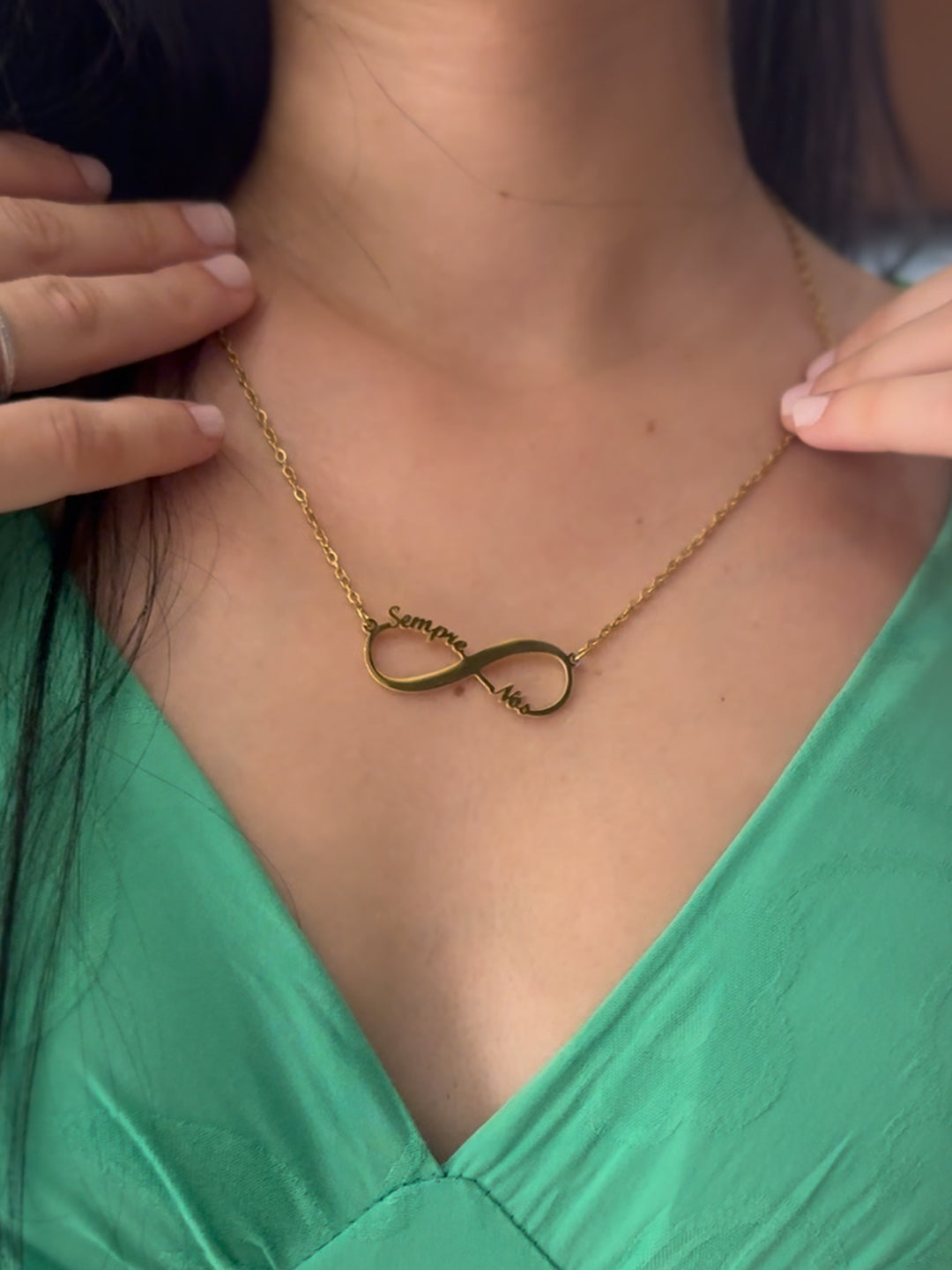 Caixa com Rosa & Colar Personalizado com Nomes - Infinity