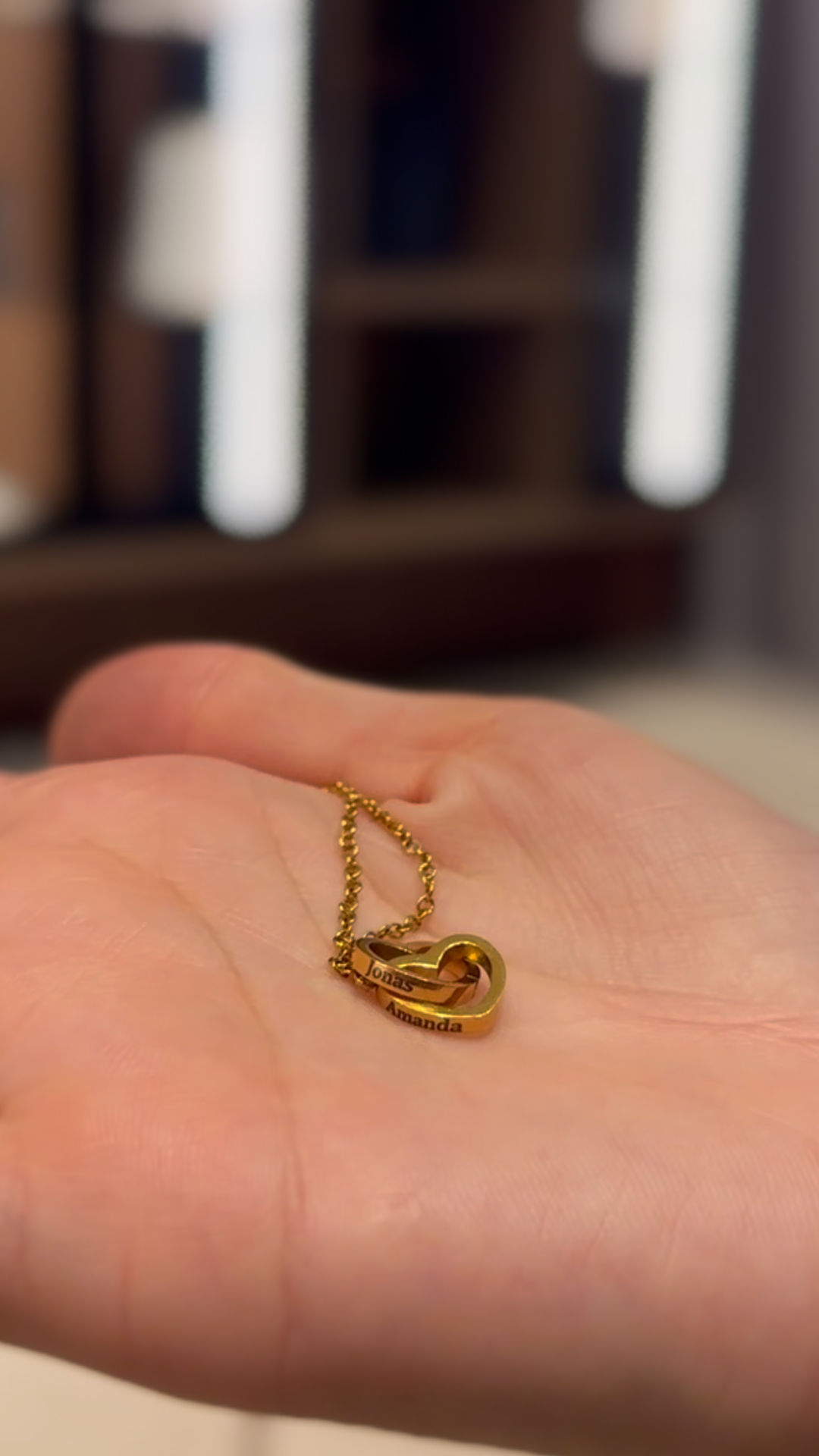 Caixa com Rosa Eterna & Colar Gravado