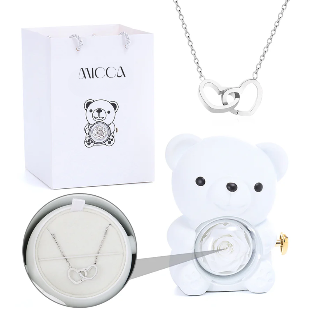 Urso com Rosa Eterna & Colar Gravado com Nomes